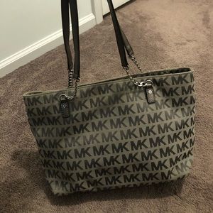 Gray Michael Kors shoulder bag